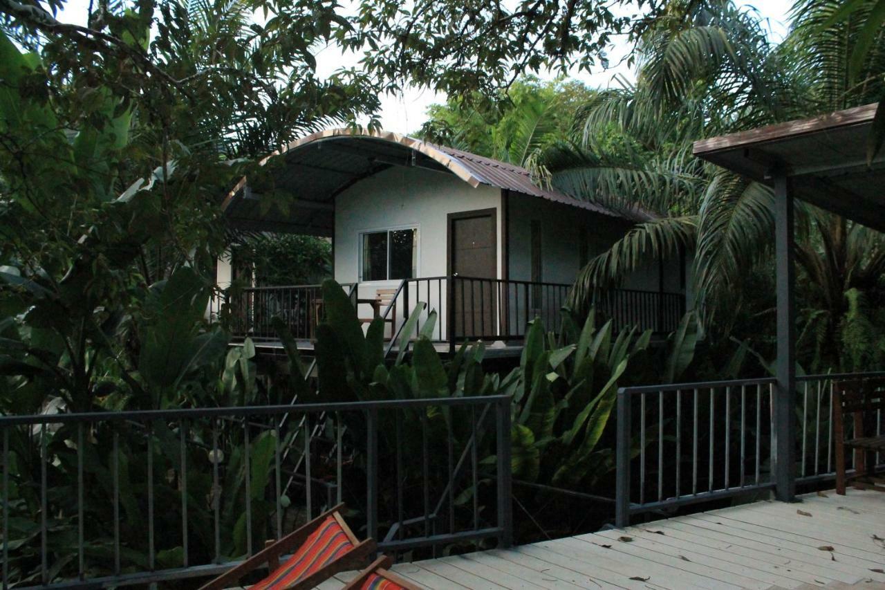 Khao Sok National Park Khaosok River Camp מראה חיצוני תמונה